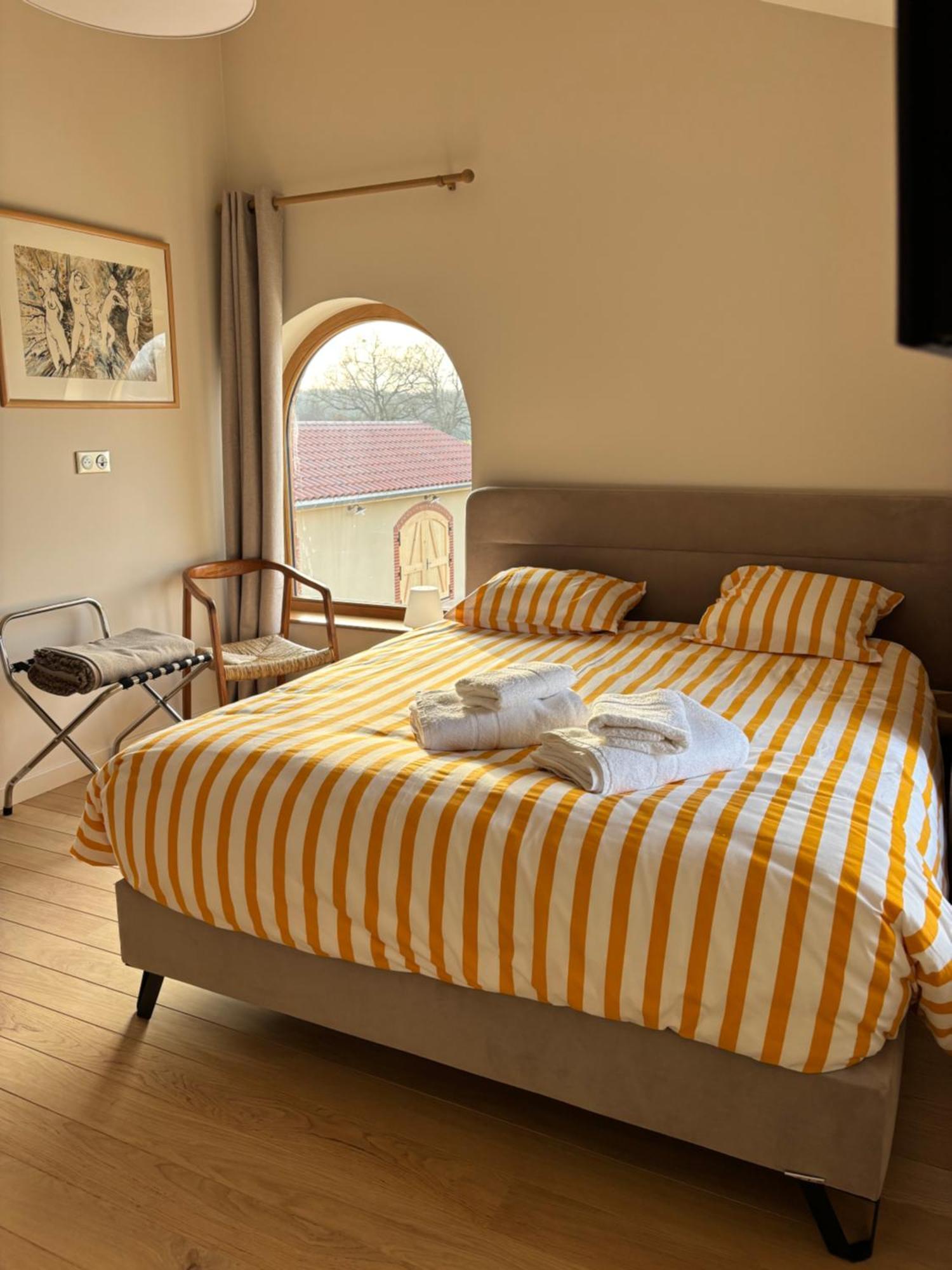 Châtillon-sur-Chalaronne Le Domaine Du Pin B&B 외부 사진
